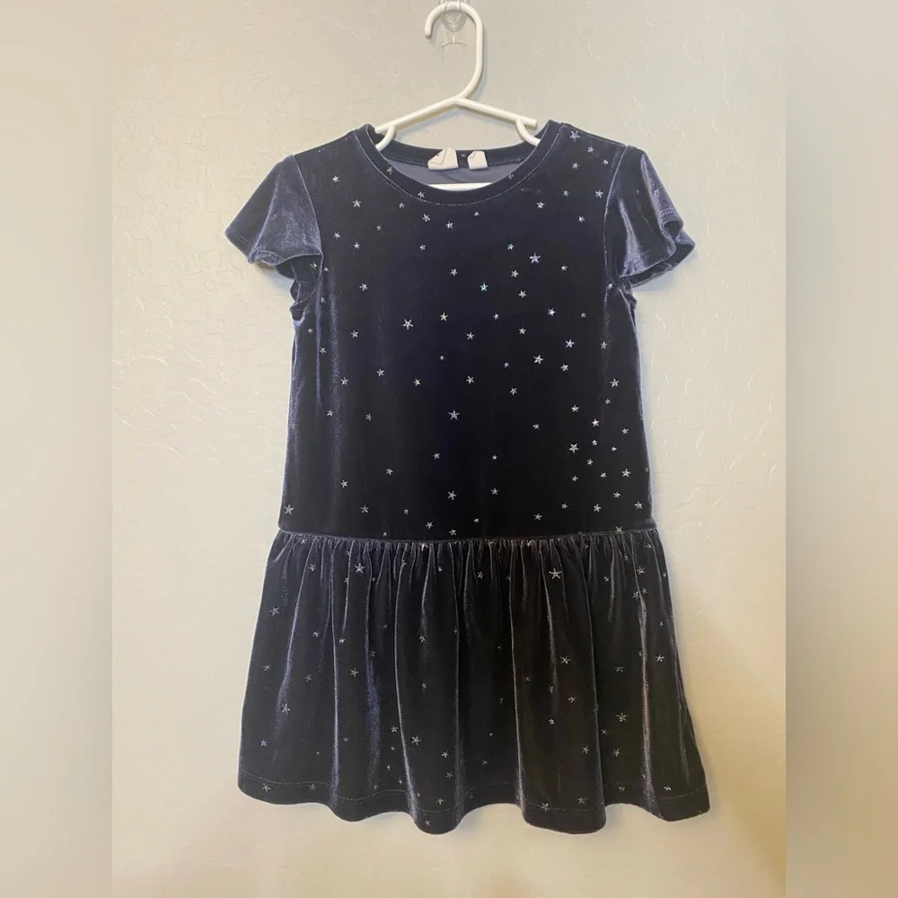 ⭐️Gap Kids short sleeve navy velvet drop waist dress with silver stars size xs